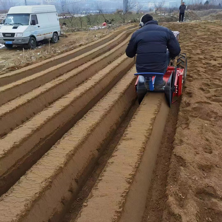 Capable of ditching, weeding, walking tractor, 12 horsepower diesel engine, mountain ridger, with added rear seats for easy operation