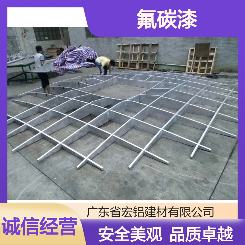 银灰色密拼春日都市时尚新风尚 表面涂层 氟碳漆
