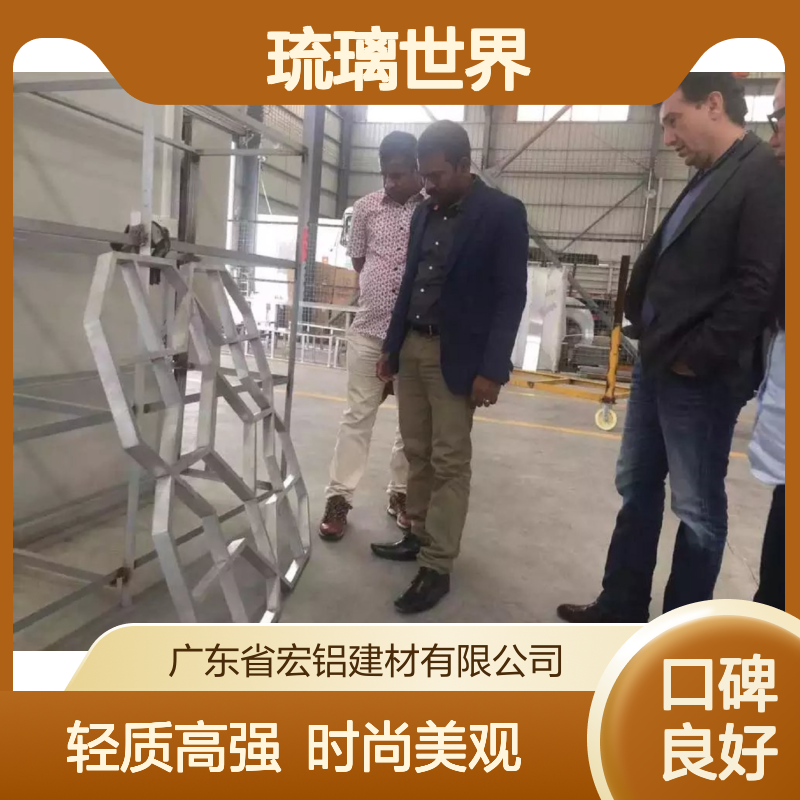 木色珠光闪，月影轻拂古风韵，琉璃世界映华彩 防火等级 A2级