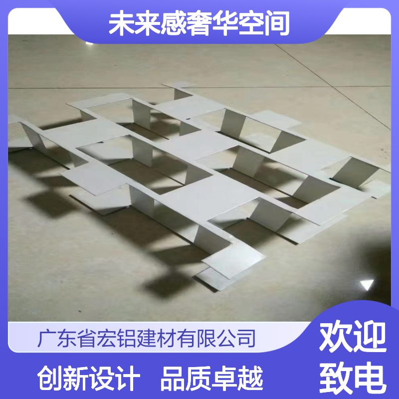 金属色室内打造未来感奢华空间 表面色彩 彩色烤漆