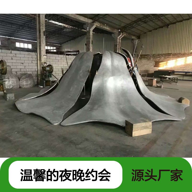 橙色包厢里的秘密时光:一场浪漫与温馨的夜晚约会 深加工 折弯
