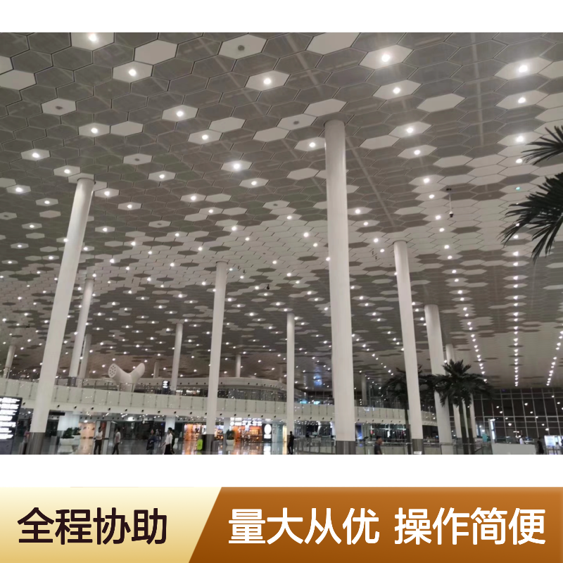 亚光白烤漆艺术玻璃门 优质铝合金基材 现代简约风格 高端家居之选