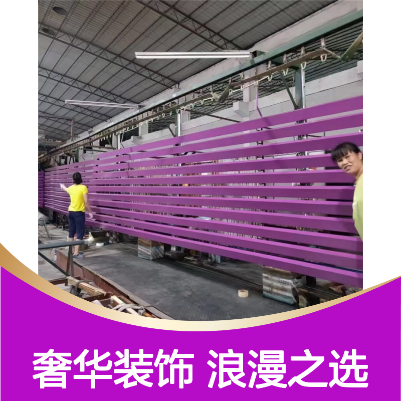 香槟色彩色映衬梦幻婚礼，浪漫氛围中见证永恒誓言 材料包装 气泡膜