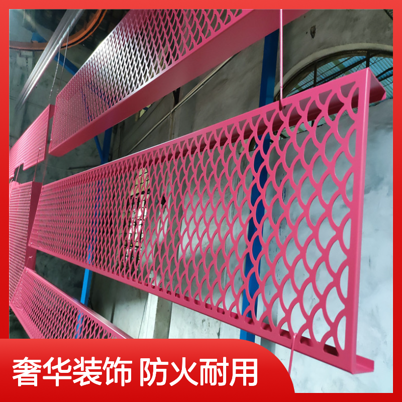 香槟色展览馆：梦幻光影中的艺术盛宴 材料包装 气泡膜