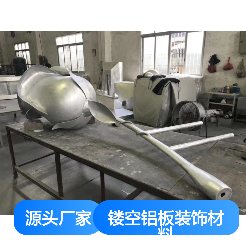 银灰色艺术雕刻金属幕墙板镂空铝板装饰材料