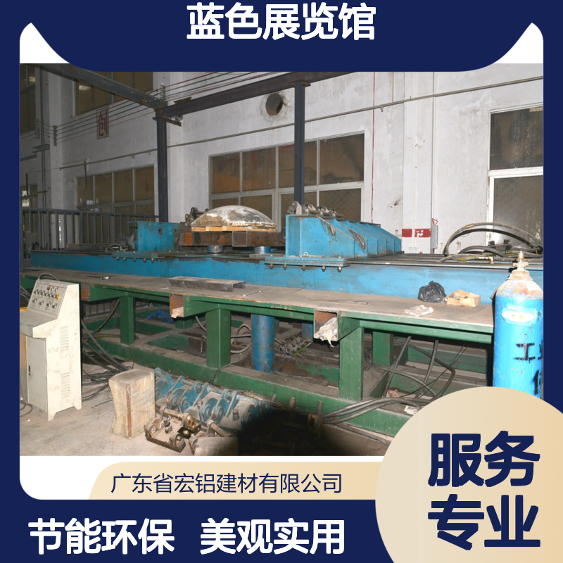 蓝色展览馆风格 开放式铝单板幕墙系统 探索科技艺术融合之美