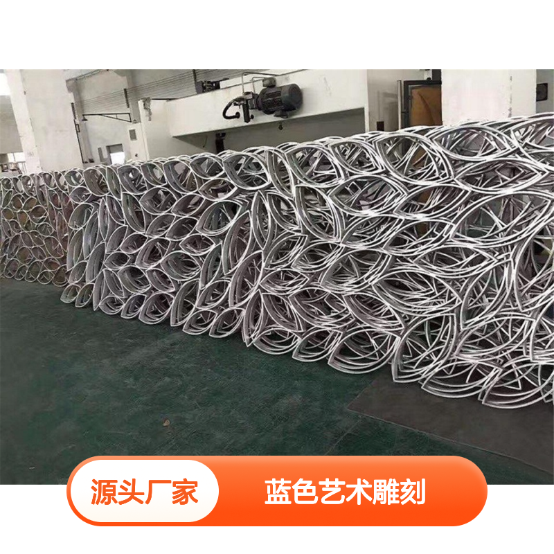 蓝色艺术雕刻：静谧之境的灵感雕琢 品牌 宏铝铝业