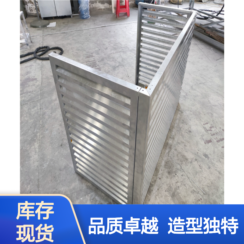 灰色异型建筑在古老遗迹中神秘显现 产品造型 按图定制