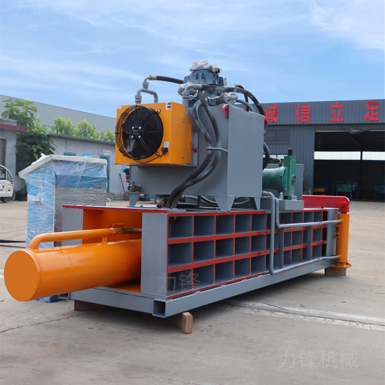 400 tons of scrapped car shell, iron sheet, scrap metal pressing machine, source manufacturer supports customization