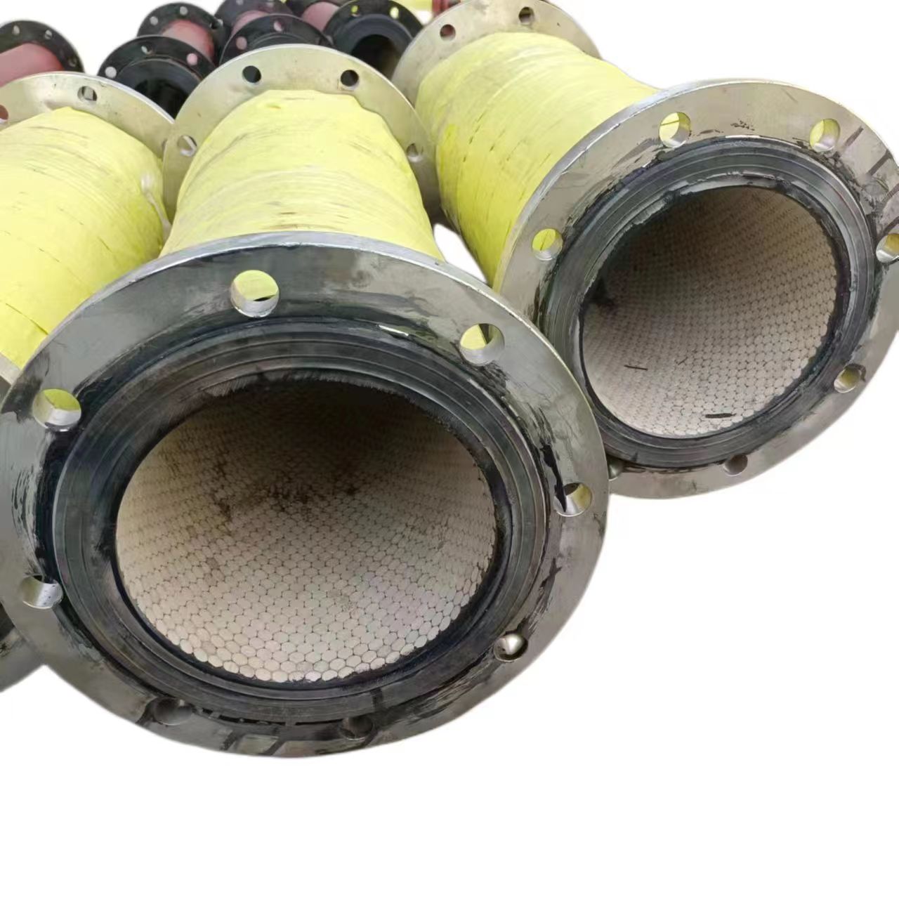 Jiguan composite bend pipe with ceramic lining and wear-resistant composite pipe for conveying sewage, mud, and steam rubber hose