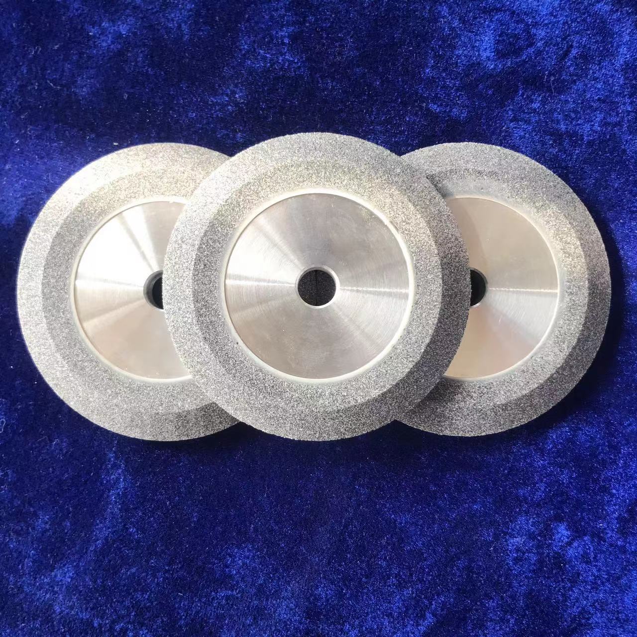 Mold Steel Sand Wheel Ceramic CBN Sharp Cup Type 100 * 50 * 20 Size Coarse Grain with Large Allowance