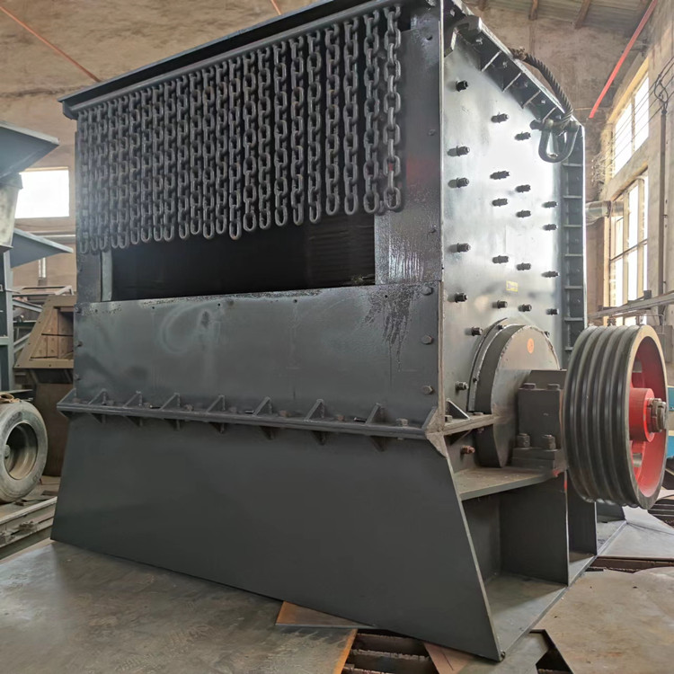 The size of the mechanical discharge for crushing construction waste cement blocks by the impact crusher manufacturer can be adjusted