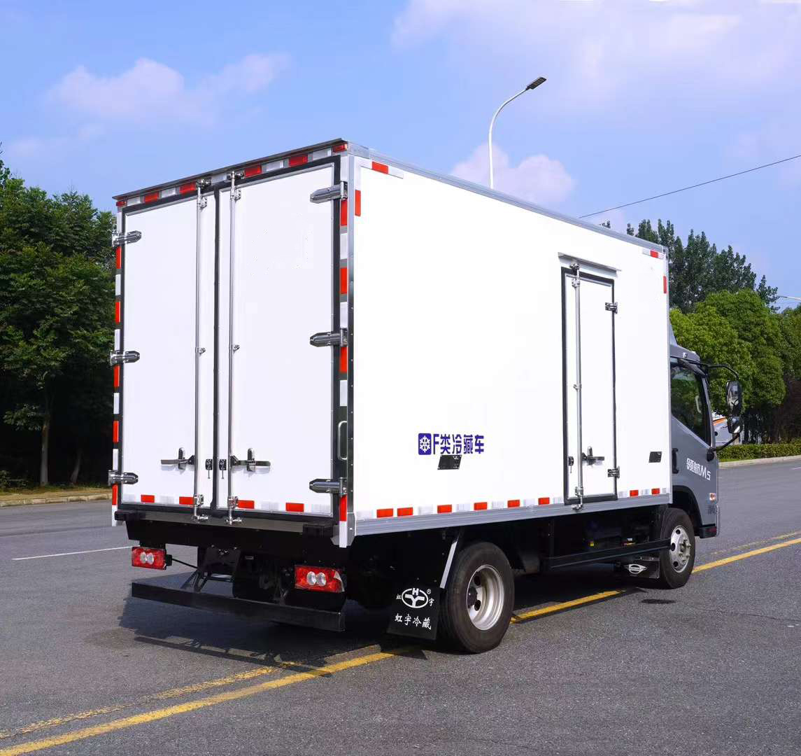 Geely Fengrui V5E pure electric refrigerated truck, close range vegetable and fruit preservation delivery vehicle