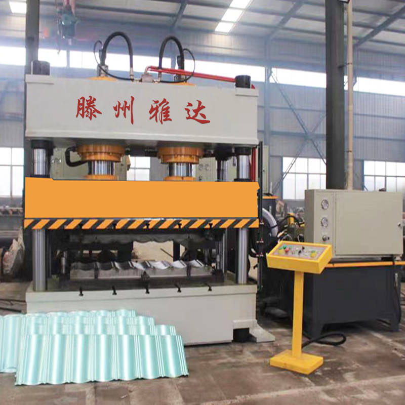 315 ton hydraulic press supplied by the source factory, servo colored stone metal tile forming press, colored steel tile four column hydraulic press