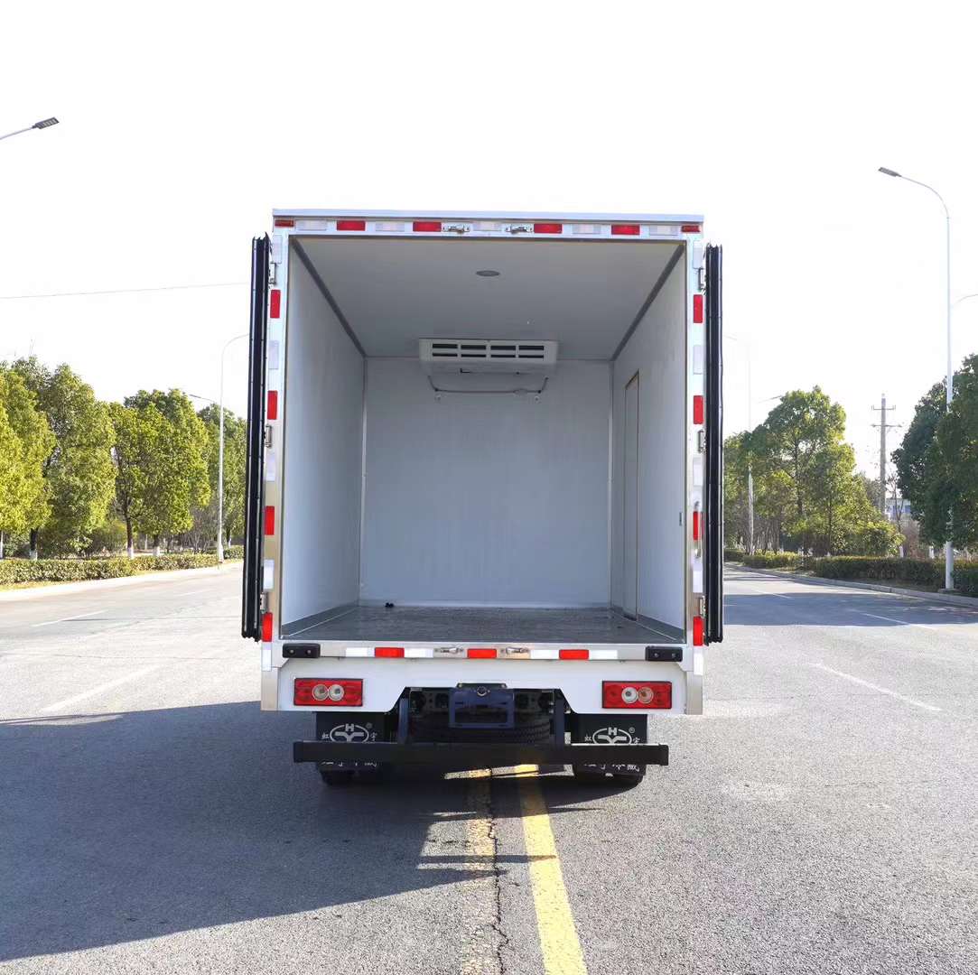 Futian Aoling 4-meter Small Refrigerated Truck Fruit and Vegetable Frozen Food Delivery Truck Can Be Equipped with Meat Hook