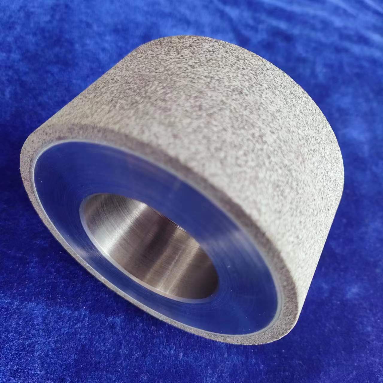 Mold Steel Sand Wheel Ceramic CBN Sharp Cup Type 100 * 50 * 20 Size Coarse Grain with Large Allowance