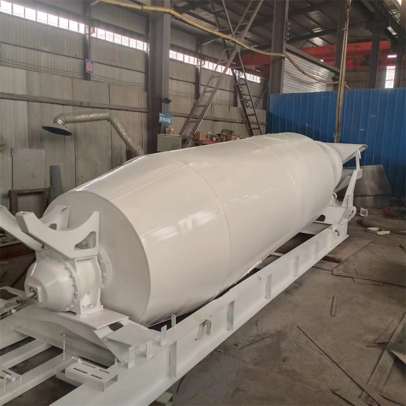 Spot concrete mixing tank, diesel engine, 4 cubic meters mixing and storage tank, Junde customized storage tank size