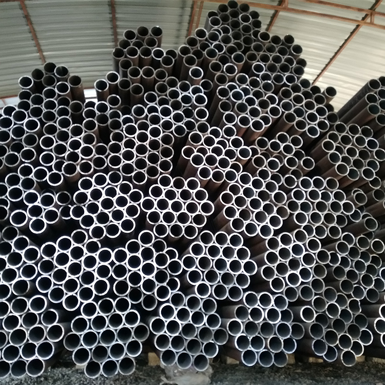 20 # 45 # GB/T8163 8162 Seamless Steel Pipe for Structural Fluid Transport, Carbon Steel Seamless Pipe with Large and Small Calibers