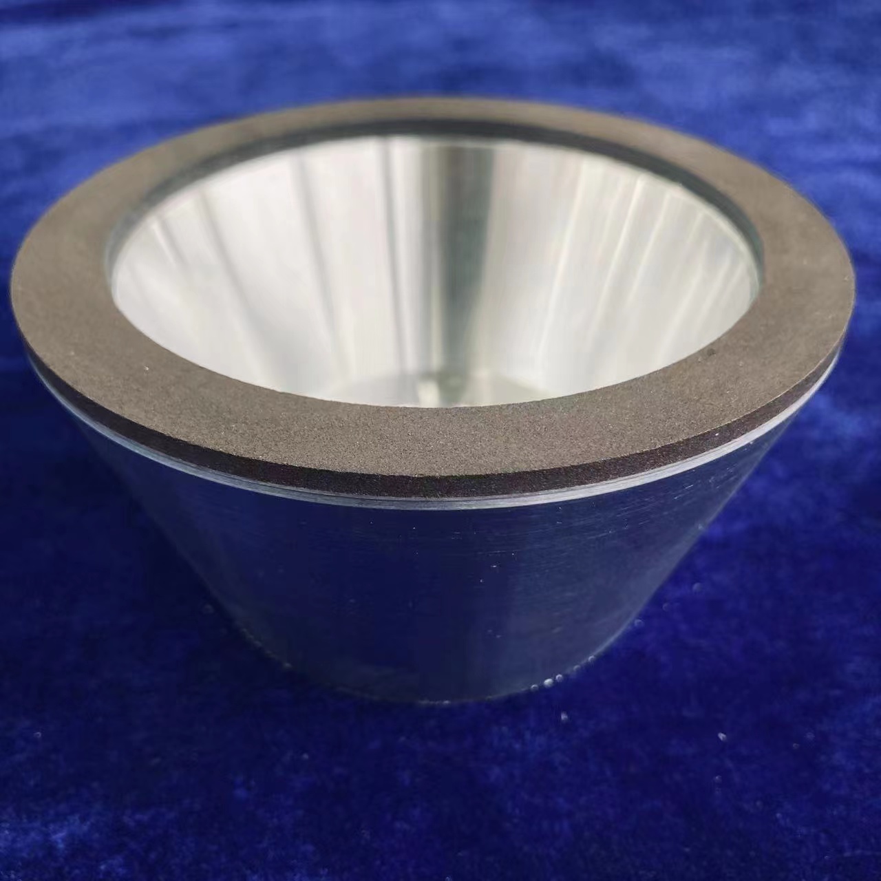 Resin bowl type grinding wheel, hard alloy diamond grinding wheel, end face grinding, high-precision equipment dedicated 3000#