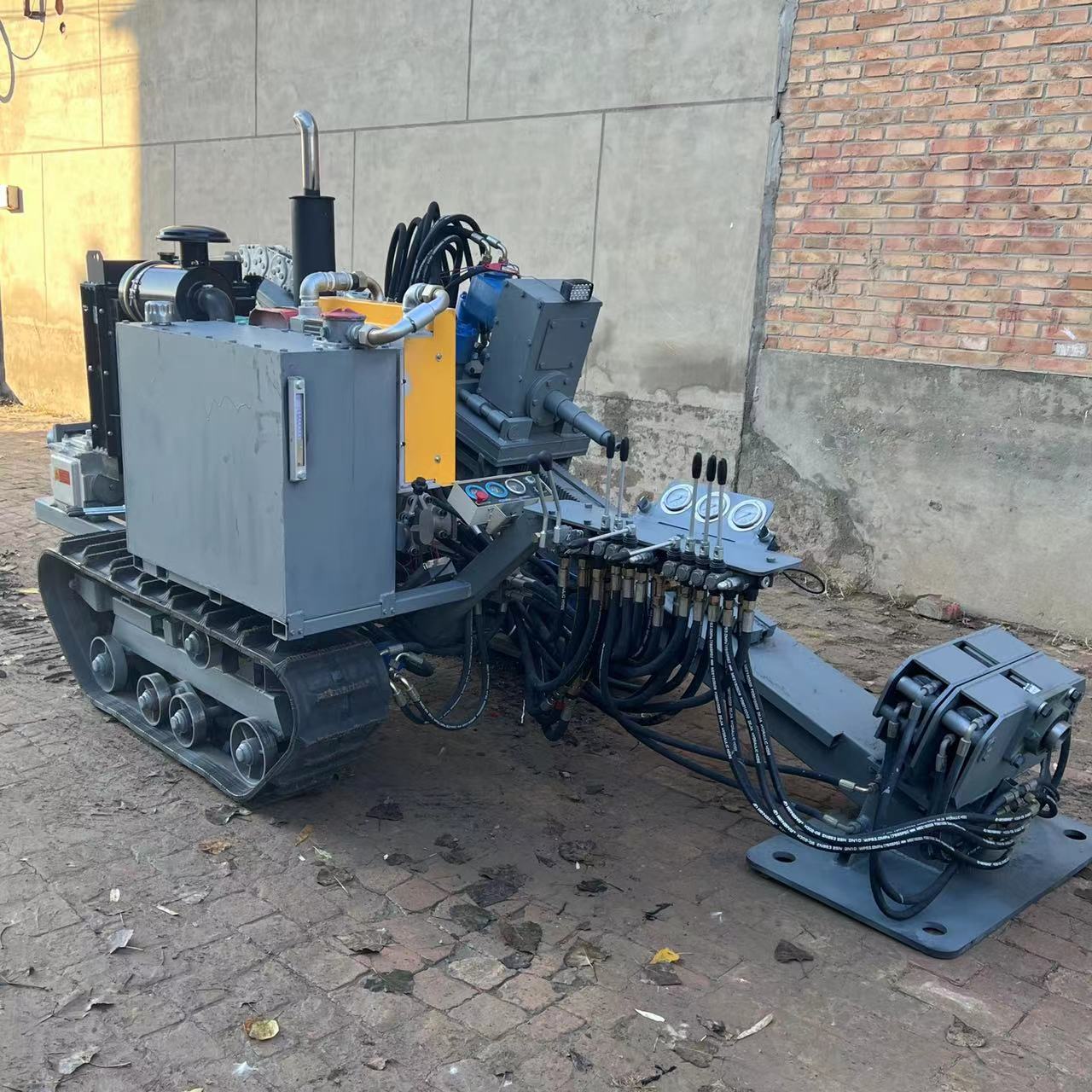 Crossing drilling machine, non excavation horizontal directional drilling machine, underground water conversion to electric drilling and pipe threading machine