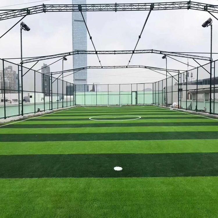 Four meter high cage style football field, spray plastic fence, sports field, hook protective net, sports field guardrail installation