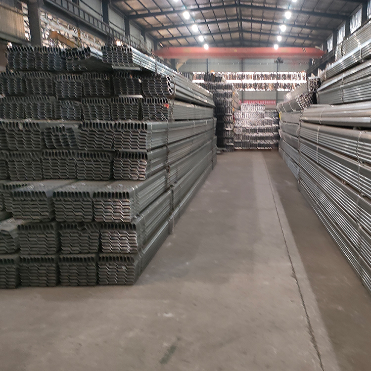 Wholesale of elliptical pipes by manufacturers, elliptical welded pipes, steel pipes for greenhouse use, galvanized elliptical steel pipes, customized for shrinkage bending