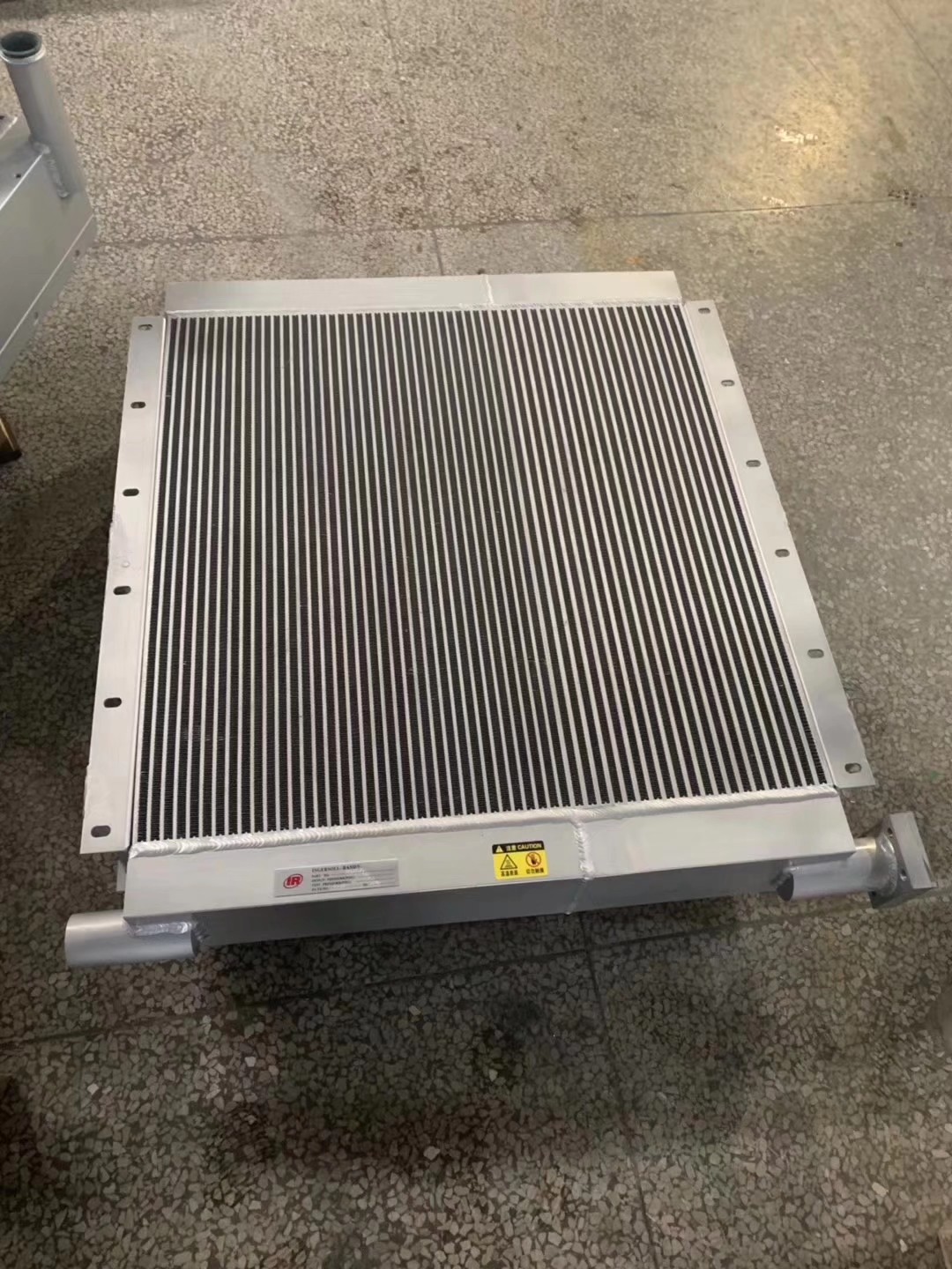 Ingersoll Rand oil cooler 39924048MM132 air compressor radiator