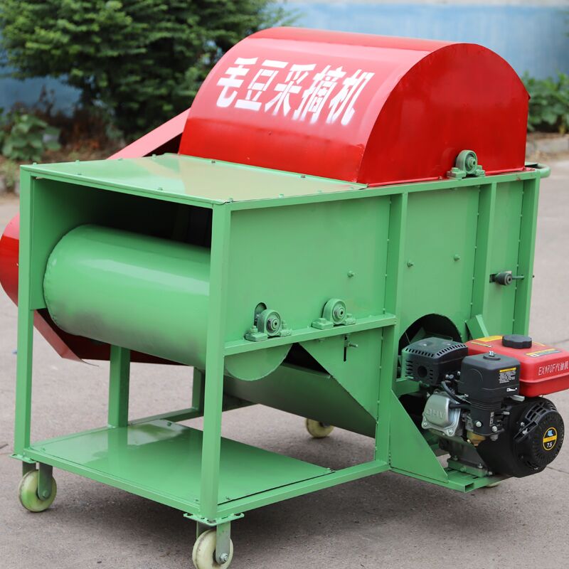 Soybean picking machine with traction for easy field operation. Pod picking machine with silicone teeth does not damage the pod skin and fur