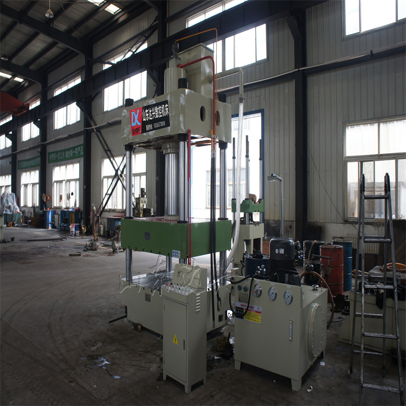 Daxing CNC 630 ton four column hydraulic press, customized large table oil press, fast press, customizable