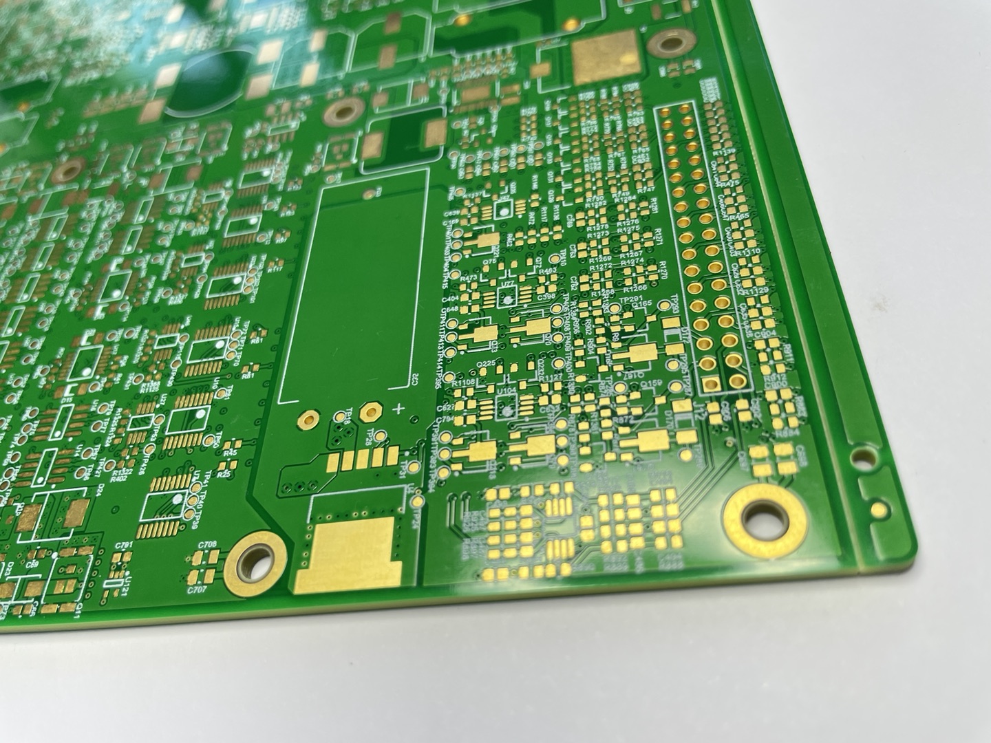 Huaxin Technology PCB high-frequency circuit board Rogers RO3003 microwave antenna board sampling