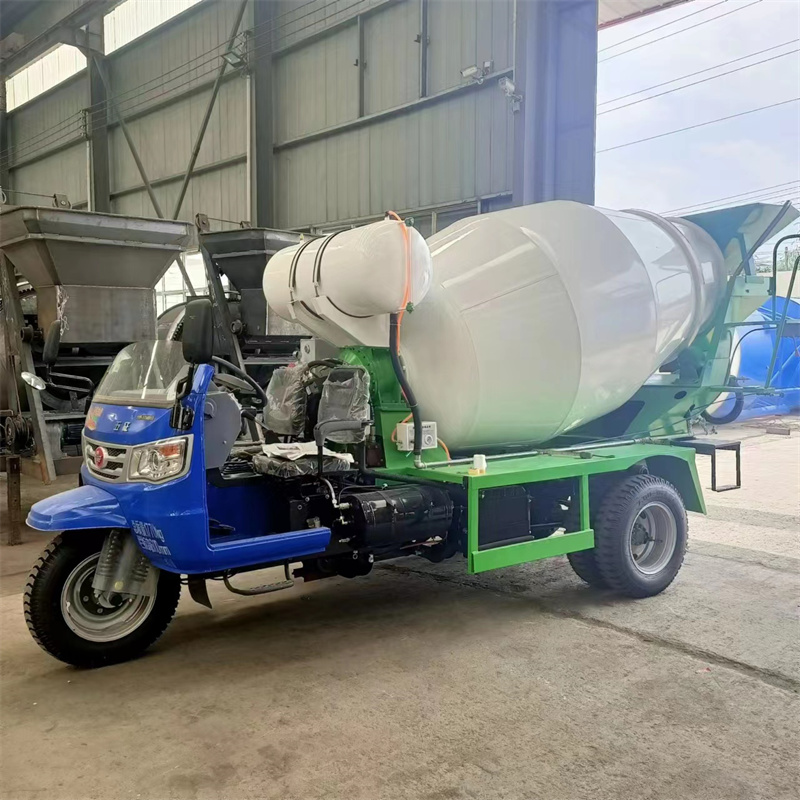 Retrofitting of a concrete mixing and transportation vehicle for the Wuzheng Tunnel Project to a five wheel 2.5 cubic meter commercial water mixing and mud truck