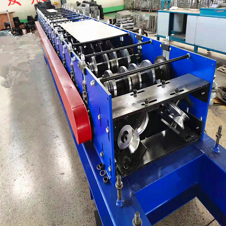 Fully automatic 470 tile pressing machine, concealed buckle, 360 degree bite roof panel, high-altitude and land dual-purpose angle bending molding machine