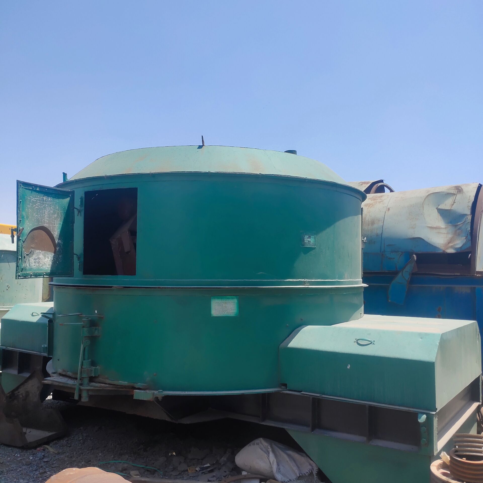 Used Spark 2000 Wheel Grinder Mixer, Refractory Vertical Mixer, Dry Powder Mortar Mixer