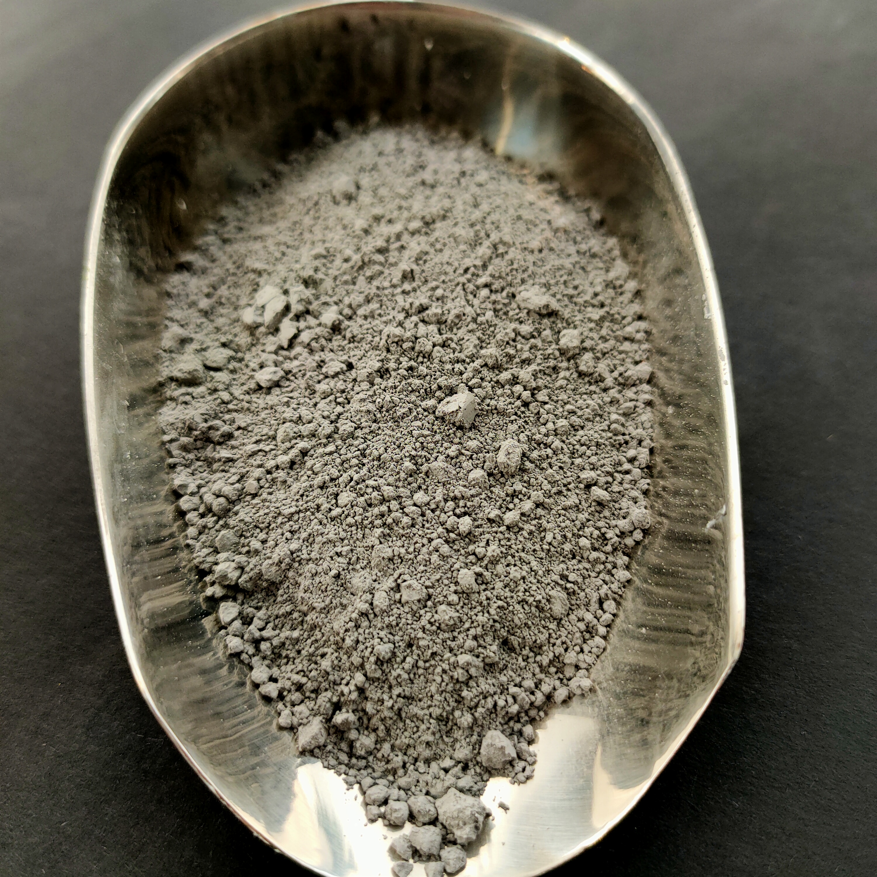 Micro silica fume manufacturers produce high and low content silica fume concrete to increase strength of silica fume powder