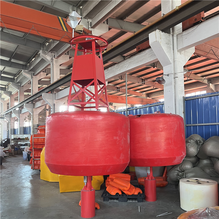 Introduction to the 1-meter diameter polyethylene rolling plastic lamp buoy for offshore identification and positioning of floating drums