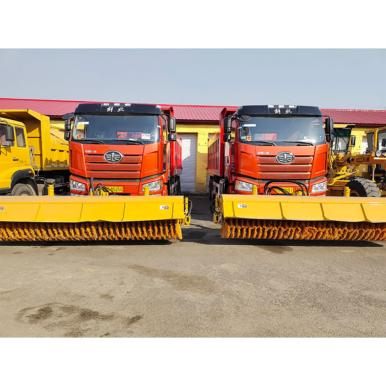 Oblique Snow Sweeper Snowplow Oblique Angle Sweeper HCN Tron Machine T01A