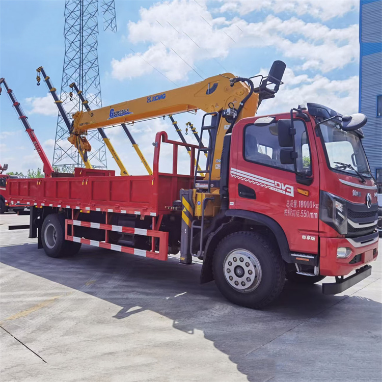 XCMG 8-ton 4-section straight arm crane National VI Dongfeng DV3 single bridge truck mounted crane new crane