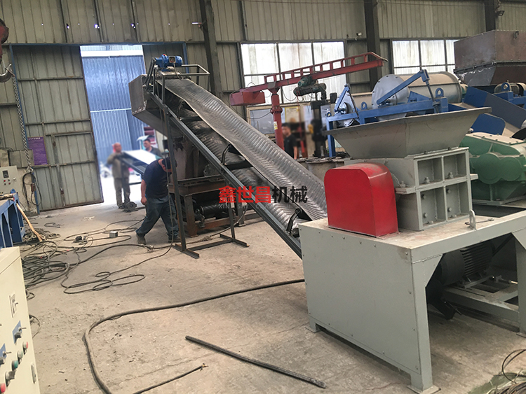 Aluminum foil hose crusher, smoke exhaust pipe, tin paper and steel wire separation equipment, Xinshichang range hood pipe crusher