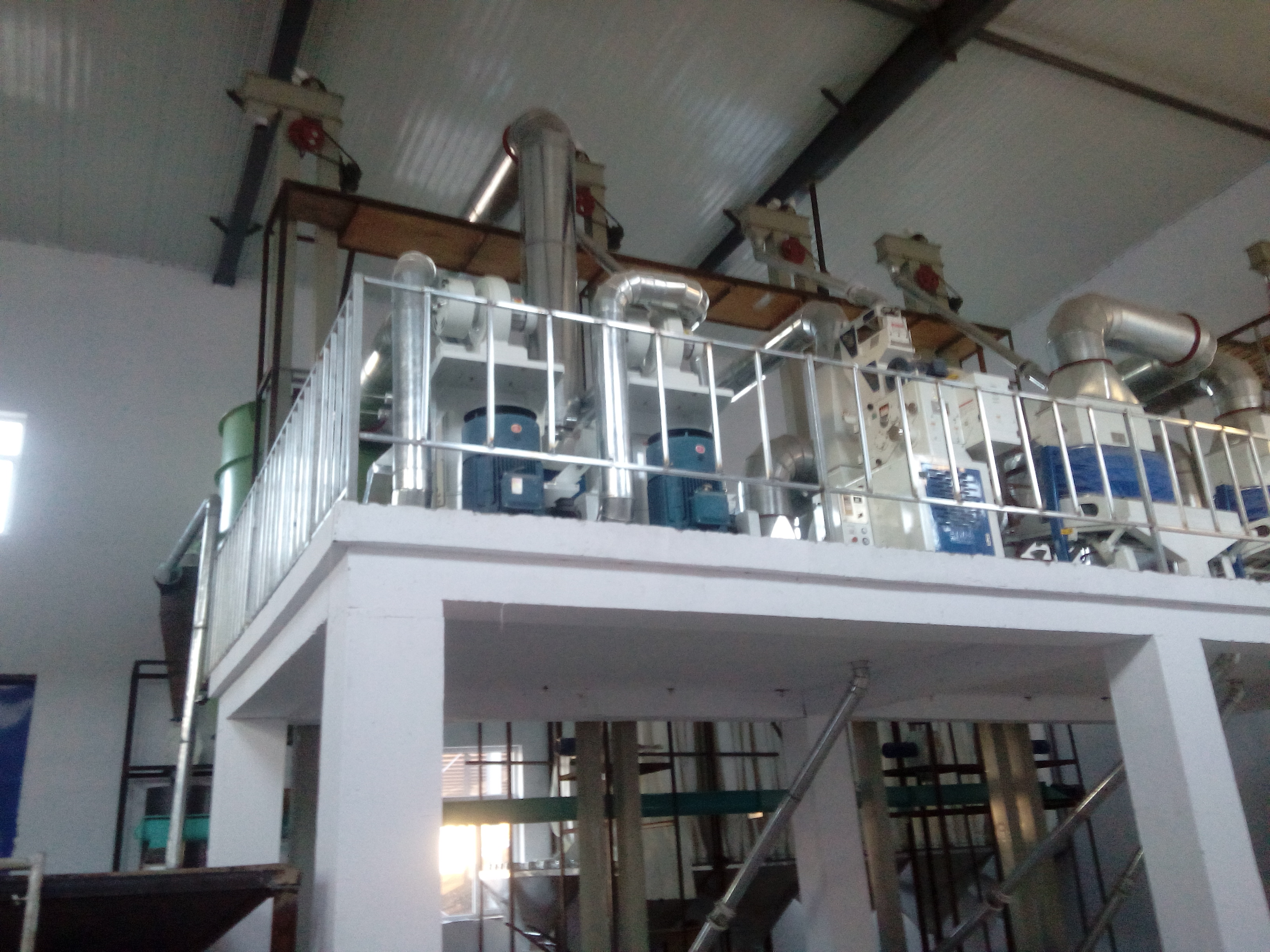 Zhongrui Grain, Oil, and Rice Processing Machinery 200 ton Complete Set of Rice Processing Equipment Fully Automatic Rice Grinder