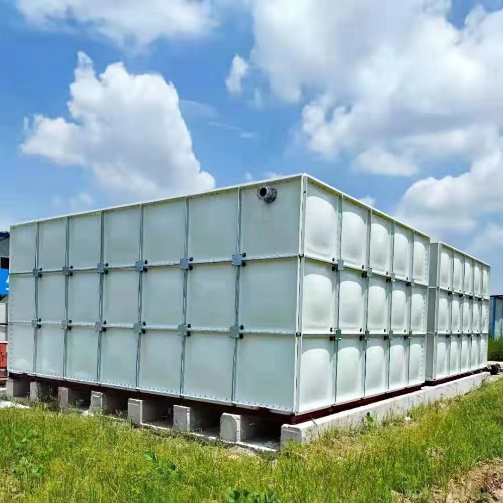 The combined large SMC glass fiber reinforced plastic water tank for the benefit of the people can be used for insulation of fire water storage tanks and water supply equipment in aquaculture