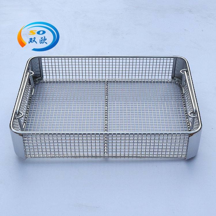 Double European wire mesh stainless steel punching basket, disinfection storage basket, instrument basket, supply room basket, cleaning and disinfection basket