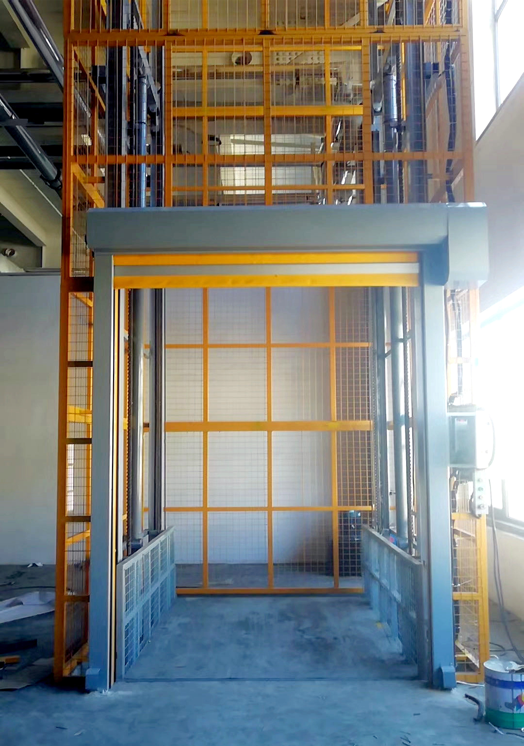 Shengli Hydraulic Elevator 2-ton Lifting Platform Workshop Warehouse Material Elevator