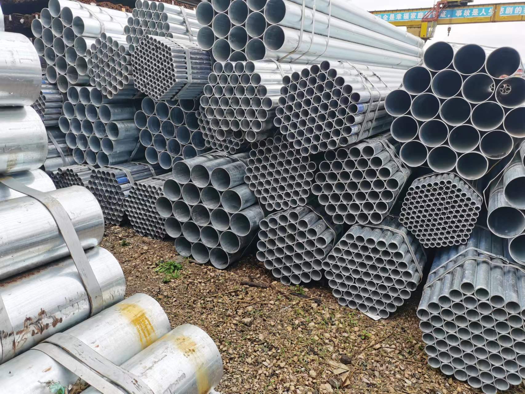 Cold and hot dip galvanized round steel pipe Q235B fire pipe tap water pipe strawberry vegetable greenhouse steel pipe dn20 * 1.5