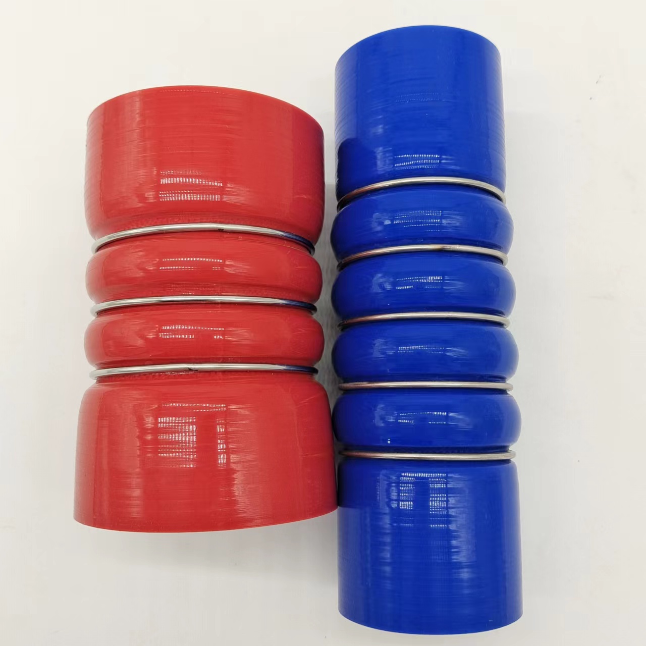 Automobile Intercooler silicone hose Turbocharger hose Cloth clamping silicone hose Outer steel ring can be customized according to the drawing