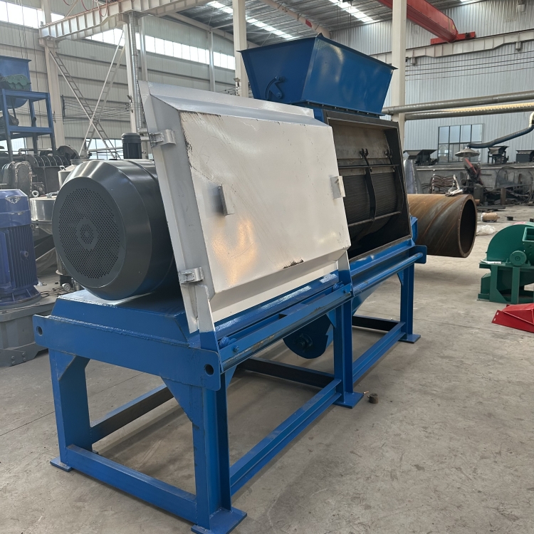 New Reversible Wood Crusher Motor Directly Connected with High Output 180 Degree Super Large Screen Benhong Machinery