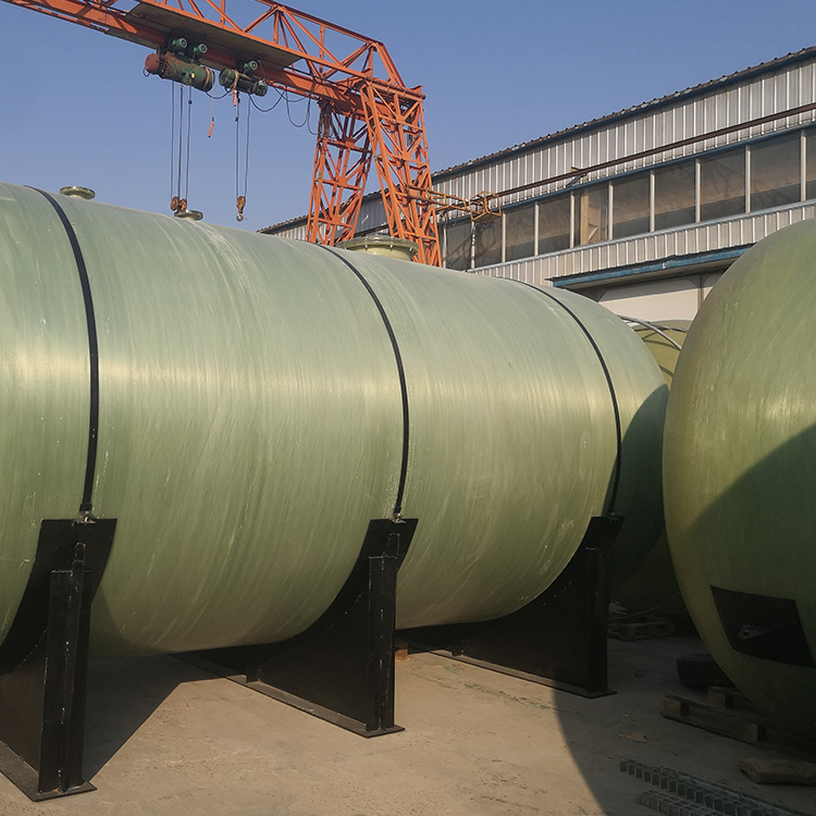 Fiberglass storage tank series vertical pressure tank is widely used, and large winding Storage tank fire water tank