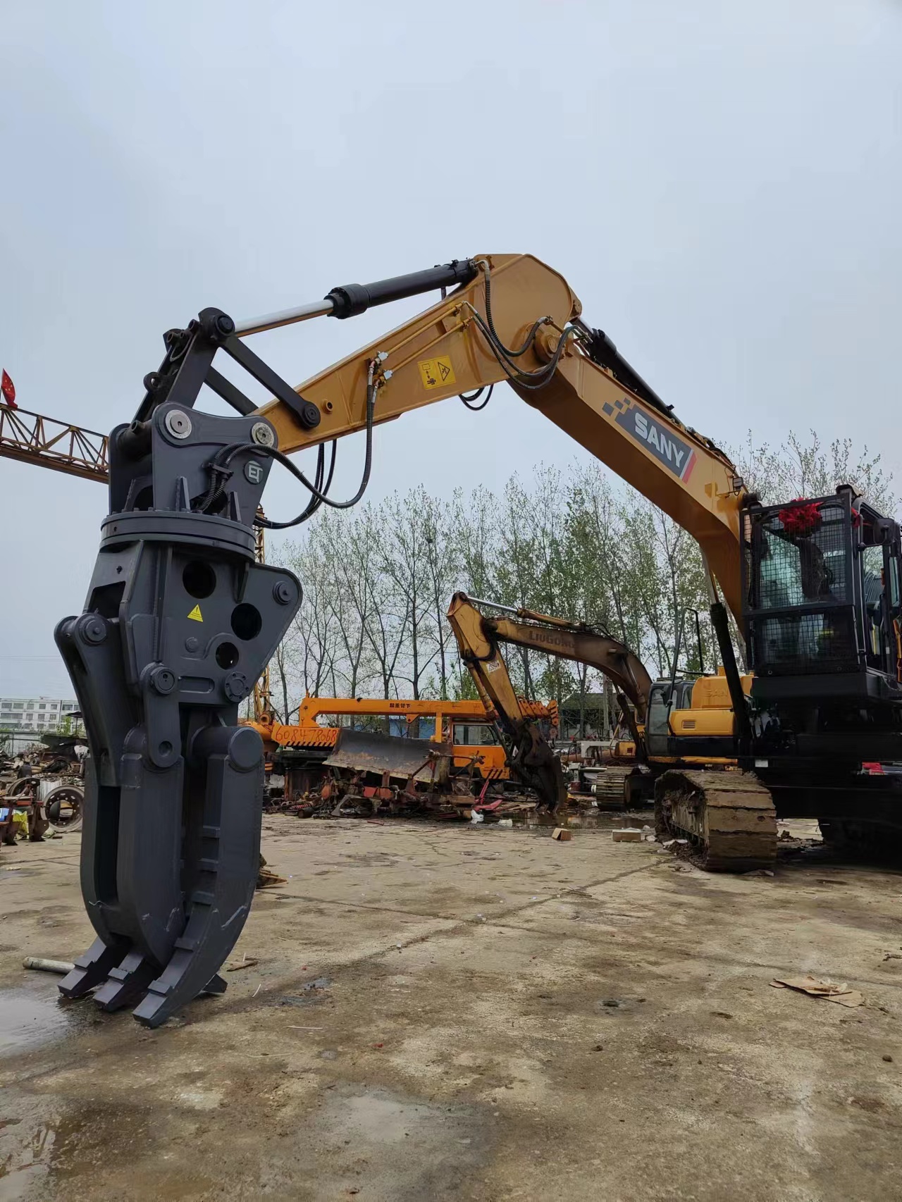 Car mounted crane grabbing steel machine Lotus grabbing plum blossom grabbing Japanese style grabbing steel machine Double cylinder grabbing steel machine