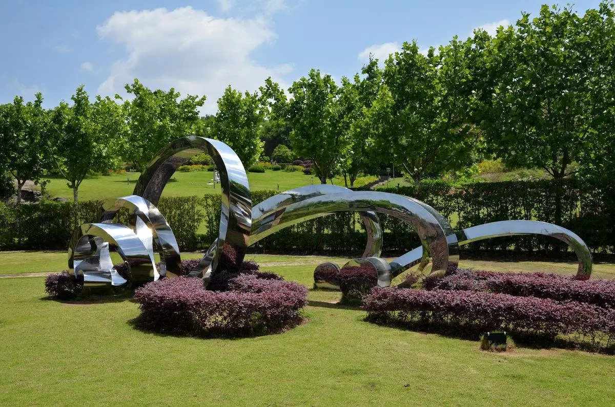 Undertaking of stainless steel irregular sculpture large-scale square tourist attraction garden design metal luminescent landscape project