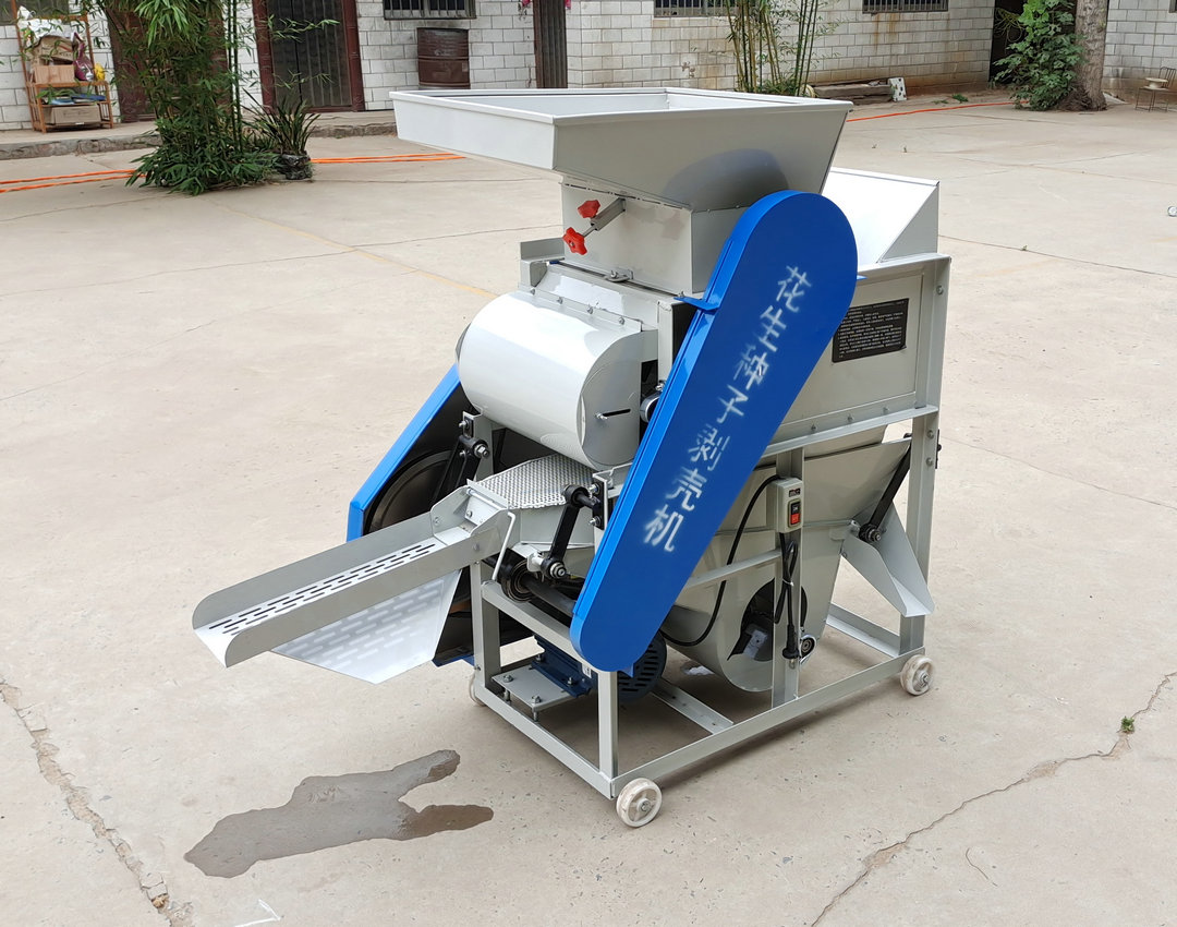 Small peanut shelling machine, peanut seed shelling machine, shelling and sorting integrated machine, without damaging red skin