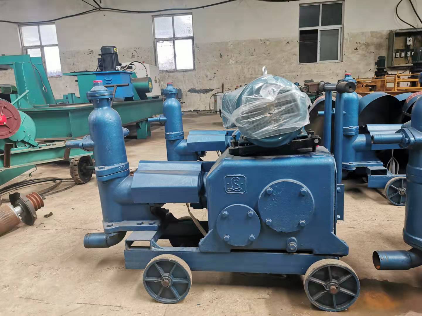 Single cylinder parallel bars three cylinder grouting pump grouting machine plunger piston high-pressure grouting